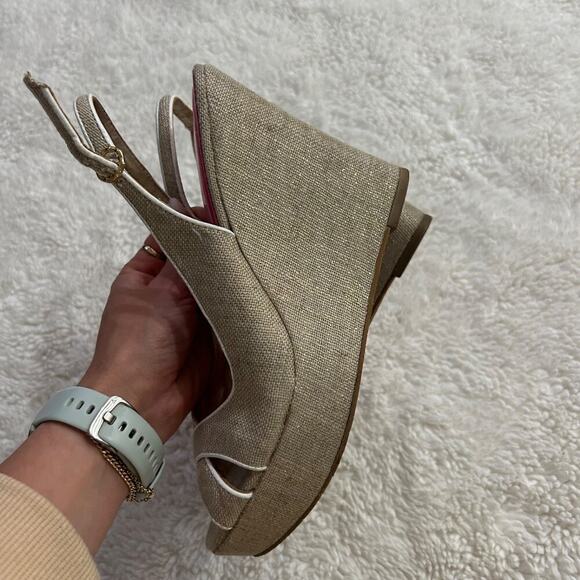 Lilly Pulitzer Womens Gold Wedges Sz 8 *Flawed* Preppy Summer Heels - Picture 5 of 9